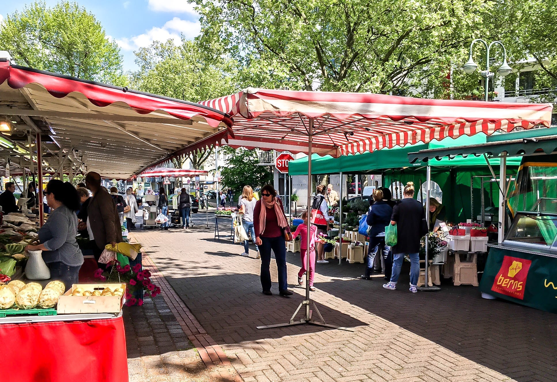 Lazy Saturday? Explore the Düsseltal Farmers Market in Düsseldorf