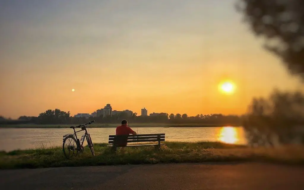 15 of The Most Stunning Sunset Locations in Düsseldorf