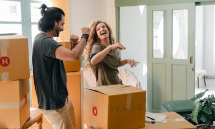 Moving to Düsseldorf? 7 Things to Consider When Hiring a Moving Company